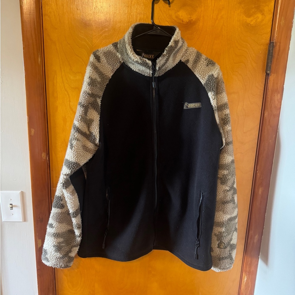 Rocky Sherpa fleece
